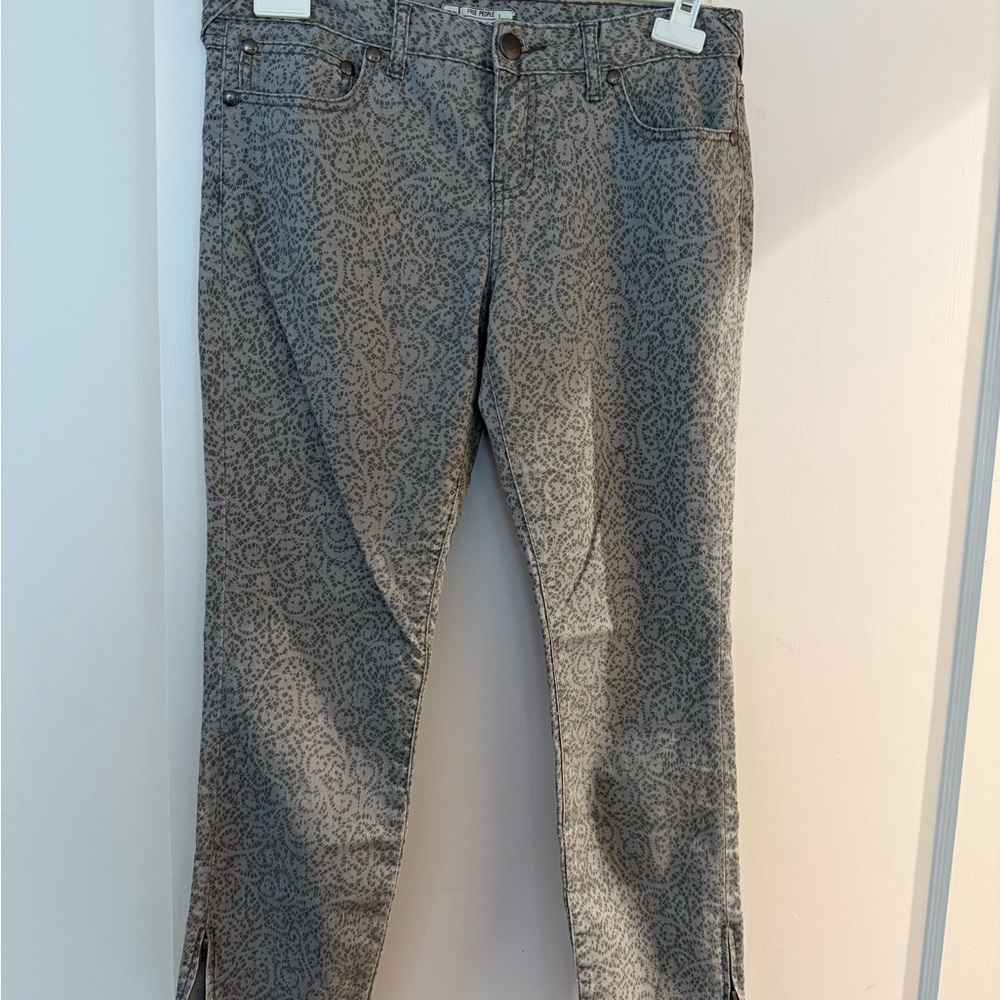 Gray Patterned Jeans With Side Slits - image 2
